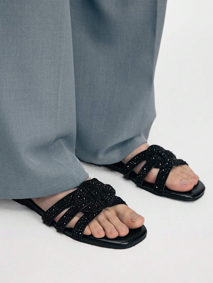 Mnmlis Women Slides - Black - View 1