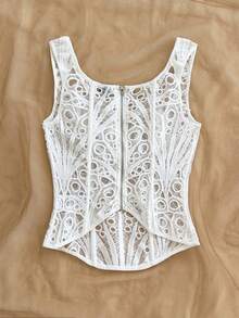 Soleia 女士优雅露背镂空纹理吊带背心，适合春夏各种场合，例如海滩、婚礼宾客、毕业早午餐、圣帕特里克节、春假、复活节、音乐节、波西米亚风、热带风情、情人节等，白色上衣 - 白色 - 查看 2