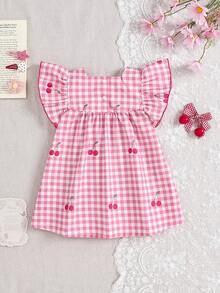 SHEIN 1 pieza Vestido de niña bebé sin mangas de cintura alta con cuello cuadrado y botones, con volantes y estampado de cuadros rosas, estilo campestre casual, patrón fresco, silueta ligera, adecuado para juegos al aire libre, uso casual en casa y fiestas relajadas - Rosa - Ver 2