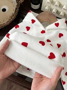 SHEIN EZwear 女士休闲爱心印花宽松卫衣，长袖，适合春秋季、毕业季、教师节、返校季穿着