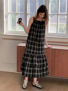 DAZY 少女格子荷叶边下摆休闲吊带裙 - 黑色 - 查看 6