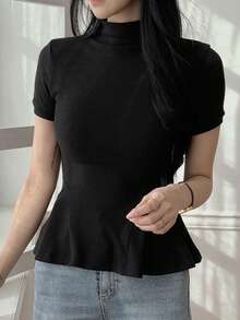DAZY 女士圆领修身短袖荷叶边下摆优雅休闲T恤 - 黑色 - 查看 3