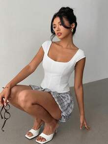 Aloruh Minimalist Daily Casual Square Neck Fitted Adjustable Tie-Back Cropped Shirt For Women White Elegant Top White Top Women Square Neck Tops - White - View 6