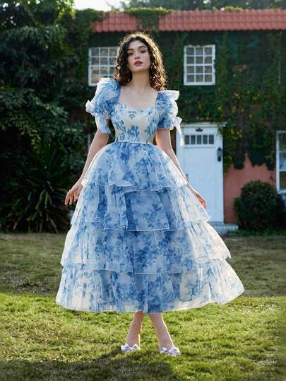 SHEIN MOD 粉色梦幻浪漫优雅欧根纱连衣裙，层叠荷叶边下摆，饰以蝴蝶结，适合约会、派对、度假、下午茶、生日、夏季女装、浪漫连衣裙、沙滩装、婚礼宾客礼服、演唱会礼服、音乐节礼服等场合。