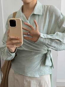 Livesso 女士纯色翻领系腰落肩长袖休闲衬衫 - 綠色 - 查看 6