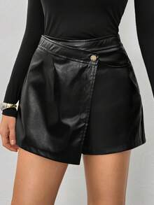 SHEIN Tall Quần short đen cổ điển bất đối xứng xếp lớp giả da - Phong cách Preppy, thập niên 70, thường ngày, thoải mái, đi làm, thẩm mỹ quý phái, hoàn hảo cho trang phục học sinh, giảng dạy và công sở. Váy da đen kết hợp với quần short. - màu đen - Xem 4