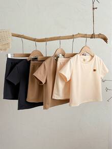 SHEIN Bộ 6 món áo thun ngắn tay và quần short trơn màu cơ bản cho trẻ em, thích hợp cho mùa xuân/hè, trang phục cho bé trai, quần áo đi học. - Màu be - Xem 3