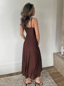 RebeccaVibe 女士纯色褶皱腰喇叭下摆细肩带连衣裙、半正式连衣裙、优雅茶会连衣裙、飘逸巡航女士服装 - 棕色 - 查看 2