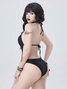 ROMWE Goth 2026春夏哥特吸血鬼角色扮演服装，女士连体泳衣，优雅浪漫神秘性感镂空设计，精致蜘蛛形金属装饰，蝴蝶结颈带，黑色，修身连体泳衣，2026春夏女装新款，适合新年、情人节、返校、旅行、海滩、下午茶、野餐、派对、日常穿着、休闲、户外活动等场合，时尚百搭 - 黑色 - 查看 7