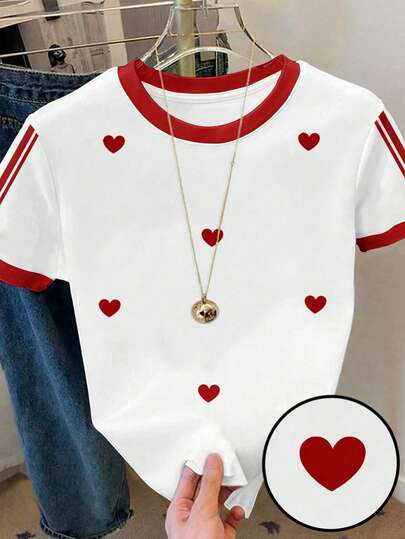 1件装少女休闲时尚创意个性清新可爱简约爱心条纹印花基础款短袖T恤，舒适百搭，适合情人节氛围，白色T恤，适合春、夏、秋、冬四季穿着。