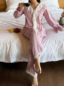 DAZY 女士睡衣套装，采用迷人的3D波点提花面料，饰以亮片刺绣和荷叶边下摆。 - 粉色 - 查看 8