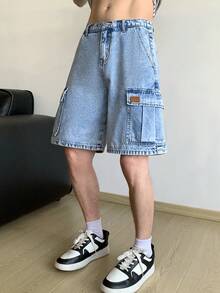 SHEIN 青少年男孩时尚休闲复古酷炫街头风Y2K浅蓝色牛仔工装口袋宽松牛仔短裤，适合青少年男孩日常穿着，柔软舒适，是青少年男孩春夏新款SS26时尚单品。 - 藍色 - 查看 6