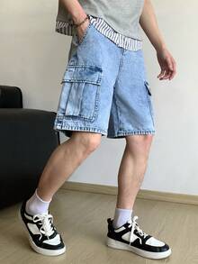 SHEIN 青少年男孩时尚休闲复古酷炫街头风Y2K浅蓝色牛仔工装口袋宽松牛仔短裤，适合青少年男孩日常穿着，柔软舒适，是青少年男孩春夏新款SS26时尚单品。 - 藍色 - 查看 5