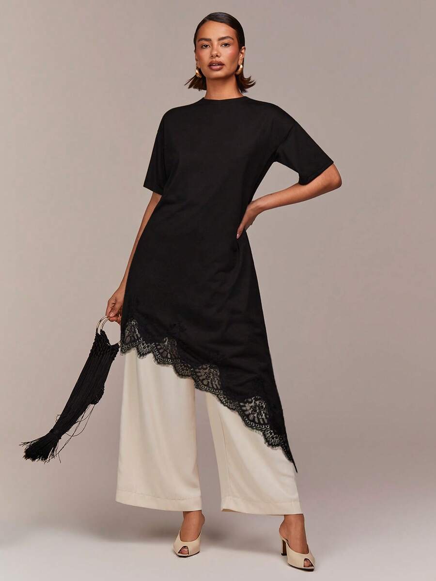 COSMINA 圆领短袖T恤裙，不对称下摆饰有蕾丝花边，独特T恤，时尚单品，夏季女式T恤，黑色T恤，休闲女式T恤 - 黑色 - 查看 1