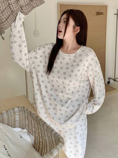 Dazy Plus Plus Size Ditsy Floral Round Neck Long Sleeve Casual Loose Pajama Set