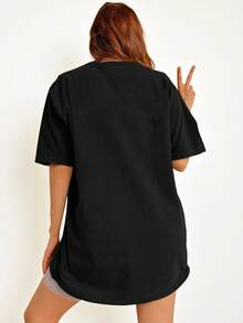 EMERY ROSE Plus Size Women Vintage Star & Moon Print Casual Loose Mid-Length Short Sleeve Round Neck T-Shirt T Shirts Women Oversized Graphic Tees Women Oversized - Black - View 2