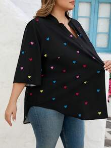 SHEIN CURVE+ 加大码女式V领爱心印花休闲日常通勤中袖衬衫/情人节/大码女式V领爱心印花休闲日常通勤中袖衬衫 - 彩色 - 查看 10