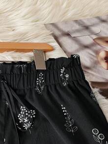 EMERY ROSE Plus Size Black Woven Wide Leg Pants With Elegant Random Print Long Length And Stylish Paperbag Waist Fall - Black - View 3