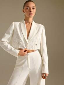 CLARA VERO Ensemble femme comprenant un blazer à manches longues avec col à revers fleuri et perles, avec ceinture, et un pantalon large, blanc - Blanc - Voir 3