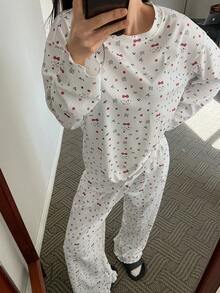 DAZY Cute Cartoon Ditsy Floral Loose Women Pajama Set With Ruffle Hem - White - View 5