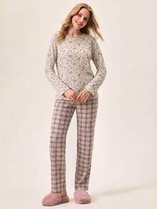 Women's Ditsy Floral Round Neck Long Sleeve Top And Plaid Pants Pajama Set - Multicolor - View 4