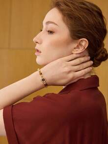 MOTF PREMIUM 复古孔雀石串珠新款手链，精致奢华小众女士手链 - 金色 - 查看 5