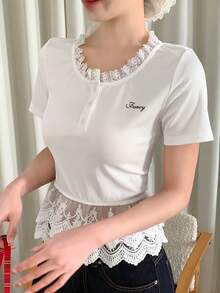 FRIFUL 女士时尚休闲蕾丝边纽扣T恤 - 白色 - 查看 5