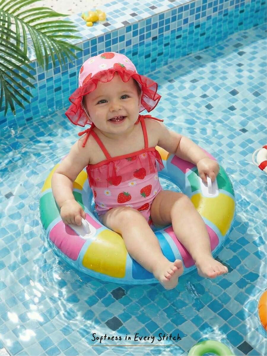 Cozy Pixies 2件套新生儿男/女宝宝草莓印花度假连体泳衣套装，含可爱遮阳帽