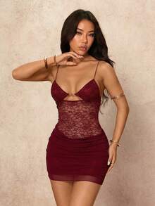 SHEIN PETITE Đầm mini ôm sát gợi cảm mới với ren phối họa tiết khoét lỗ, dây đeo mảnh, thích hợp cho tiệc tùng và hẹn hò, đầm hè cho nữ. - Màu Đỏ Sâu - Xem 7
