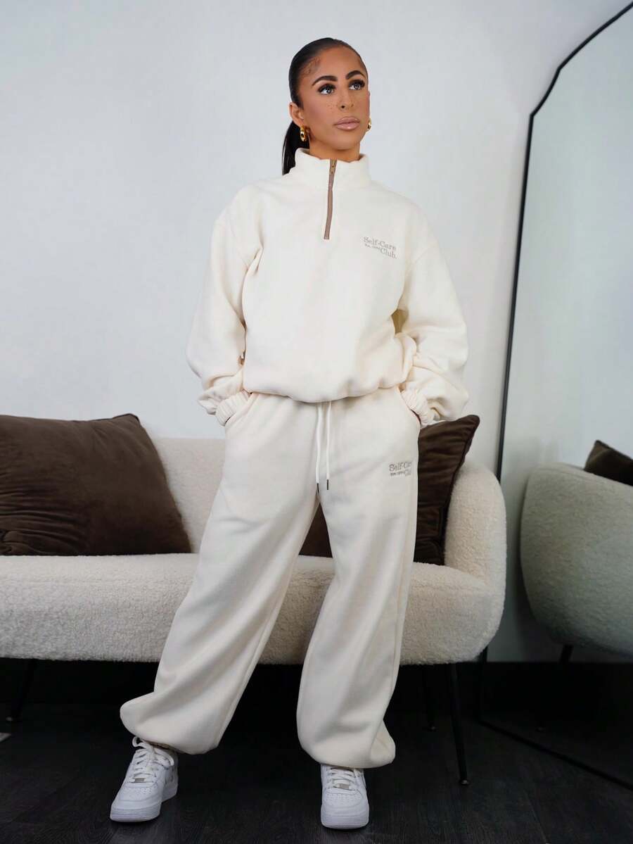 SAYEHFBABY 2件套女士刺绣长袖宽松上衣和休闲裤套装 秋冬运动服套装 - 卡其色 - 查看 1