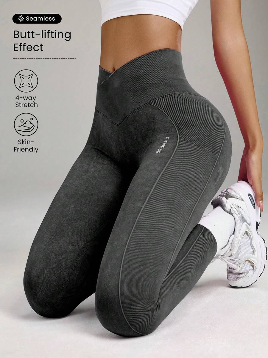 Core Rhythm Seamless High Elasticity Yoga Exercise Sports Criss-Cross Waist Sandwashed Sports Leggings - Black - View 1