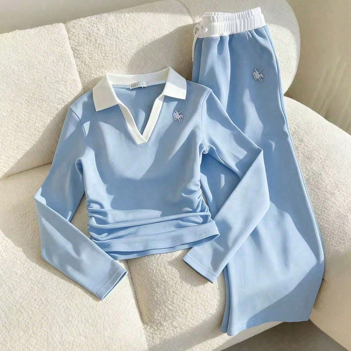 Conjunto informal de regreso a la escuela para adolescentes con camiseta de manga larga con bordado de caballero y volantes, y pantalones con cordón