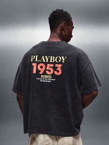 PLAYBOY X SUMWON 宽松版型圆领短袖T恤，背面印有1953年档案图案 - 黑色 - 查看 3