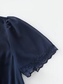 SHEIN Franclia 藏蓝色V领蕾丝拼接雪纺连衣裙，短袖，腰部褶皱，修身剪裁，中长款，温柔优雅仙女风连衣裙 - 藏蓝色 - 查看 3