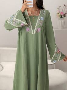 Yasmyna Colorful Embroidered Floral Trim Patchwork Solid Green Long Cardigan - Green - View 4