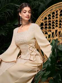 Al Najma 优雅长袖拼接侧系腰连衣裙 - 杏色 - 查看 1