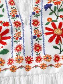 SHEIN LUNE CURVE 大码优雅刺绣数码印花荷叶袖休闲度假T恤，显瘦效果，透气面料，春夏款 - 黑色 - 查看 7