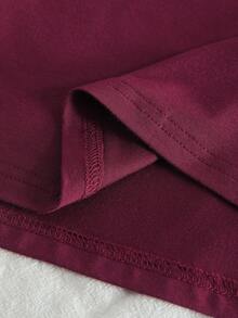 StreetHx 女士夏季V领修身T恤，复古十字花卉朋克亚文化动漫印花，酒红色短袖V领 - 酒紅色 - 查看 3