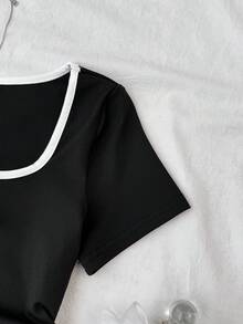 SHEIN 少女休闲舒适撞色蝴蝶结装饰U领褶皱短袖T恤 - 黑與白 - 查看 4