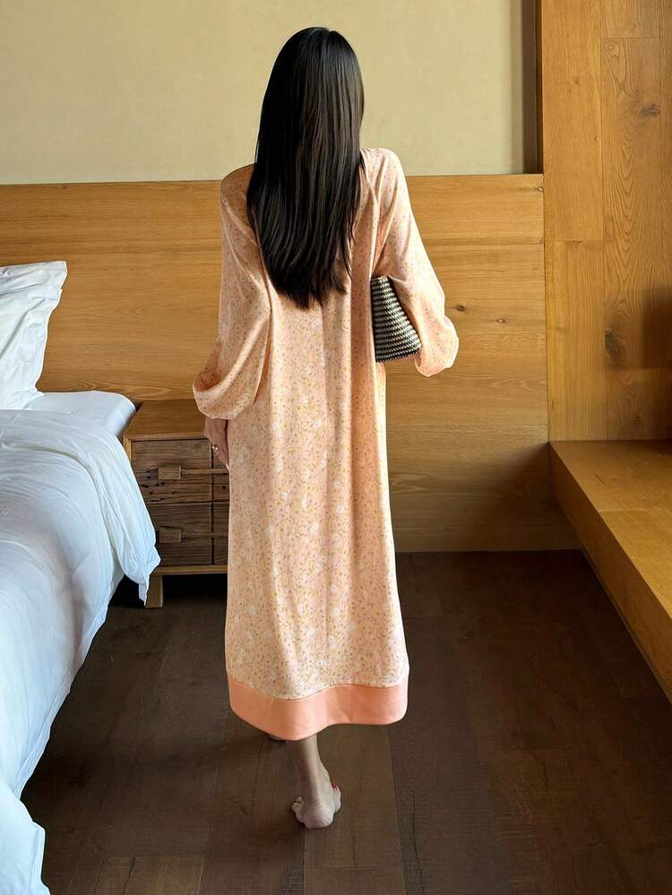 Ditsy Floral Lantern Sleeve Loose Women's Nightgown