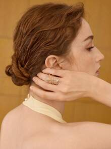 MOTF PREMIUM LUXURY AESTHETIC NICHE DESIGN RHINESTONE RING FOR WOMEN - Gold - View 1