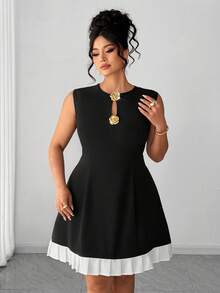 Elenzga 大码女装新款镂空金属玫瑰扣装饰无袖拼接荷叶边修身迷你连衣裙，适合春夏、返校、度假、毕业典礼、节日、情人节、圣诞节、音乐节、母亲节、万圣节、感恩节、复活节、国庆节、舞会、约会、派对、婚礼、户外活动等场合。 - 黑與白 - 查看 8