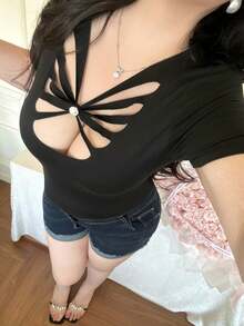 Vibekara Sexy Butterfly Hollow Out Cropped Short Sleeve T-Shirt, High-End French Design, Slim Fit, Black, Summer - Black - View 3