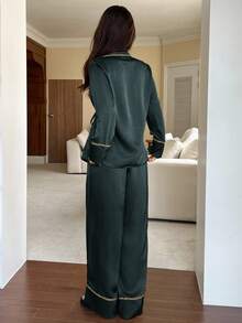 DAZY 两件套女士睡衣套装，采用纹理缎面面料，饰以撞色波点滚边和翻领，秋季款 - 藍色 - 查看 2