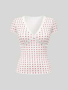 Rina Fox Áo thun nữ tay ngắn cổ chữ V in hình trái tim viền ren, kiểu dáng ôm sát, phong cách Y2K, phối ren hoa, eo nhún bèo, dễ thương, thích hợp cho đi chơi, đi học và mặc hàng ngày. - Đỏ và trắng - Xem 3