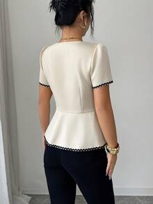 Rafferiza 优雅收腰领口、门襟、下摆撞色波浪边饰女士春夏杏色衬衫