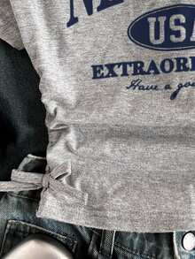 SHEIN 少女休闲街头风露肩短袖侧褶皱纽约标语印花修身针织T恤 - 淺灰色 - 查看 4