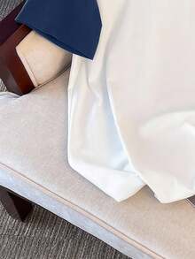 Manfinity Joysei Navy Blue & White Contrast Dolphin Print Men's Raglan Sleeve T-Shirt