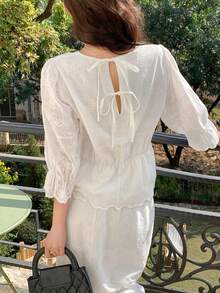 FRIFUL 女士圆领露背蝴蝶结镂空上衣和A字蕾丝裙两件套 - 白色 - 查看 4