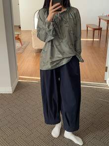 DAZY 线条画鸟纹宽松褶皱荷叶领上衣和宽松灯笼裤睡衣套装 - 卡其色 - 查看 1